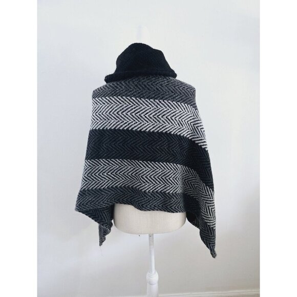 John Branigan Weavers Ireland Wool Herringbone Shawl Poncho Cape Capelet OS S - Picture 4 of 8